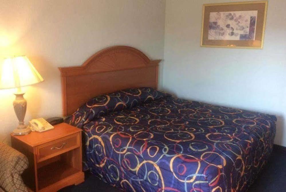 Red Roof Inn Auburn Zewnętrze zdjęcie